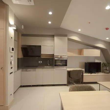 Hawthorn By Wyndham 2*