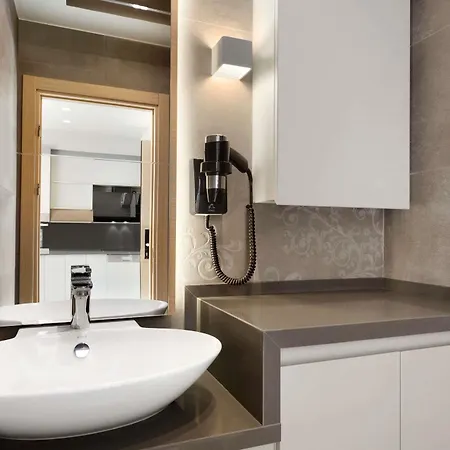 Hawthorn By Wyndham Hotel