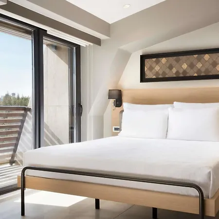 Hawthorn By Wyndham 2*